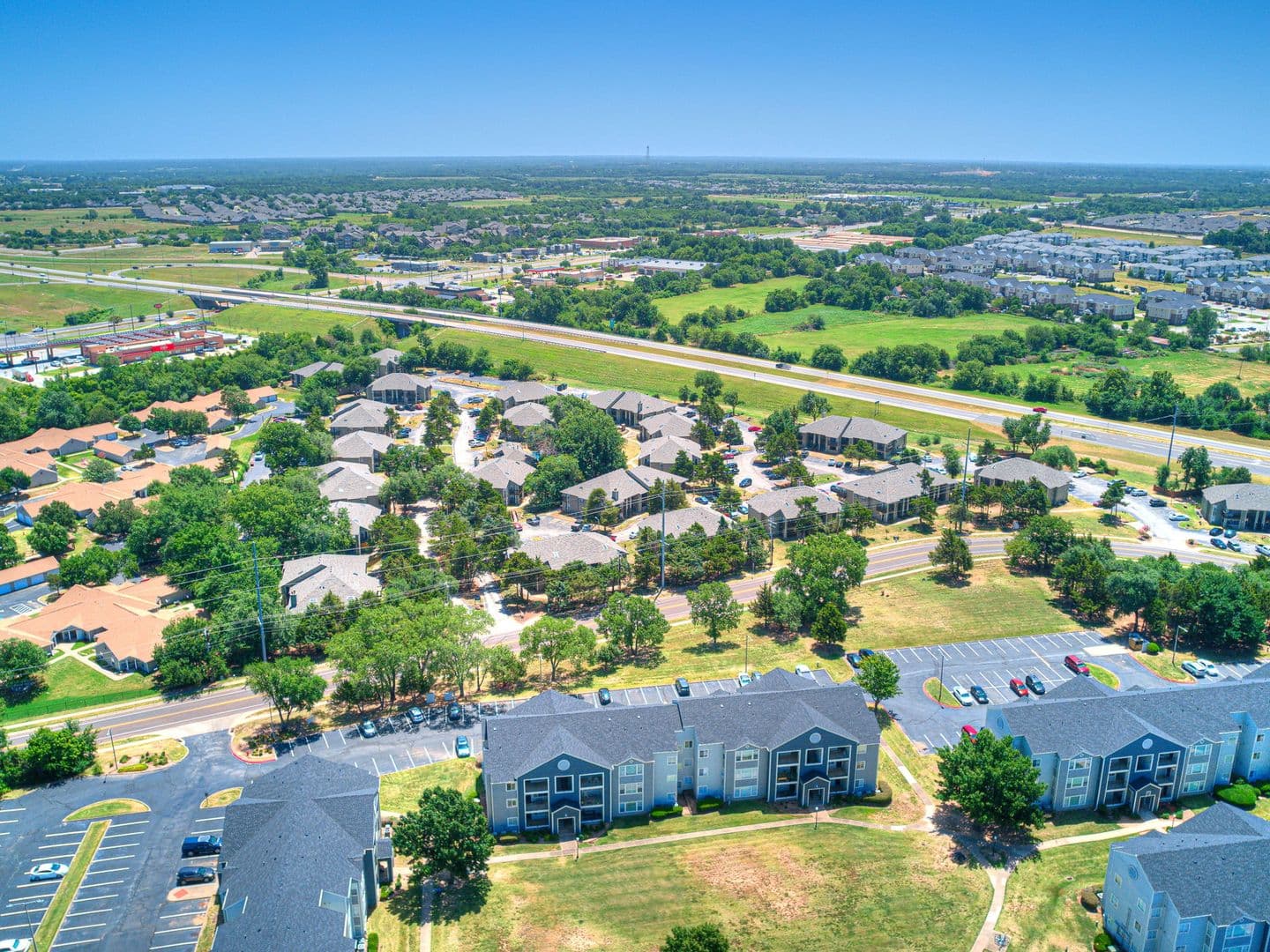 Norman Apartment: 3001 Oak Tree Ave