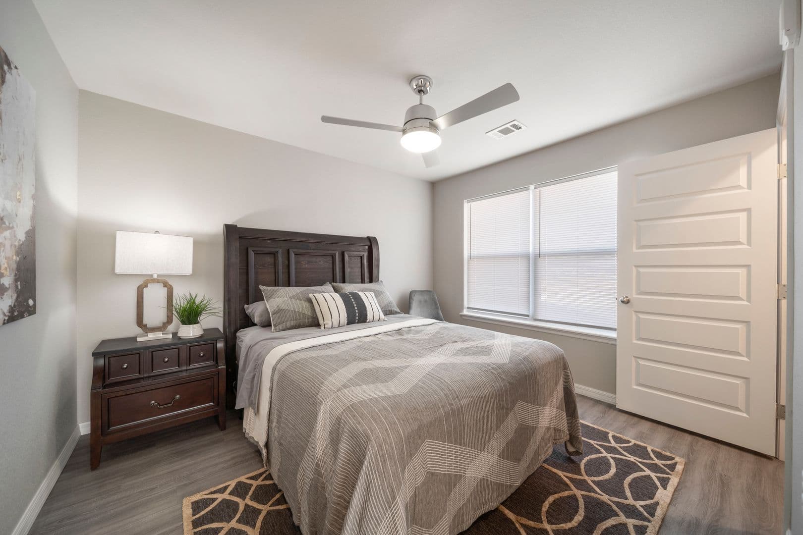 Springdale Apartment: 617 Spallone Blvd