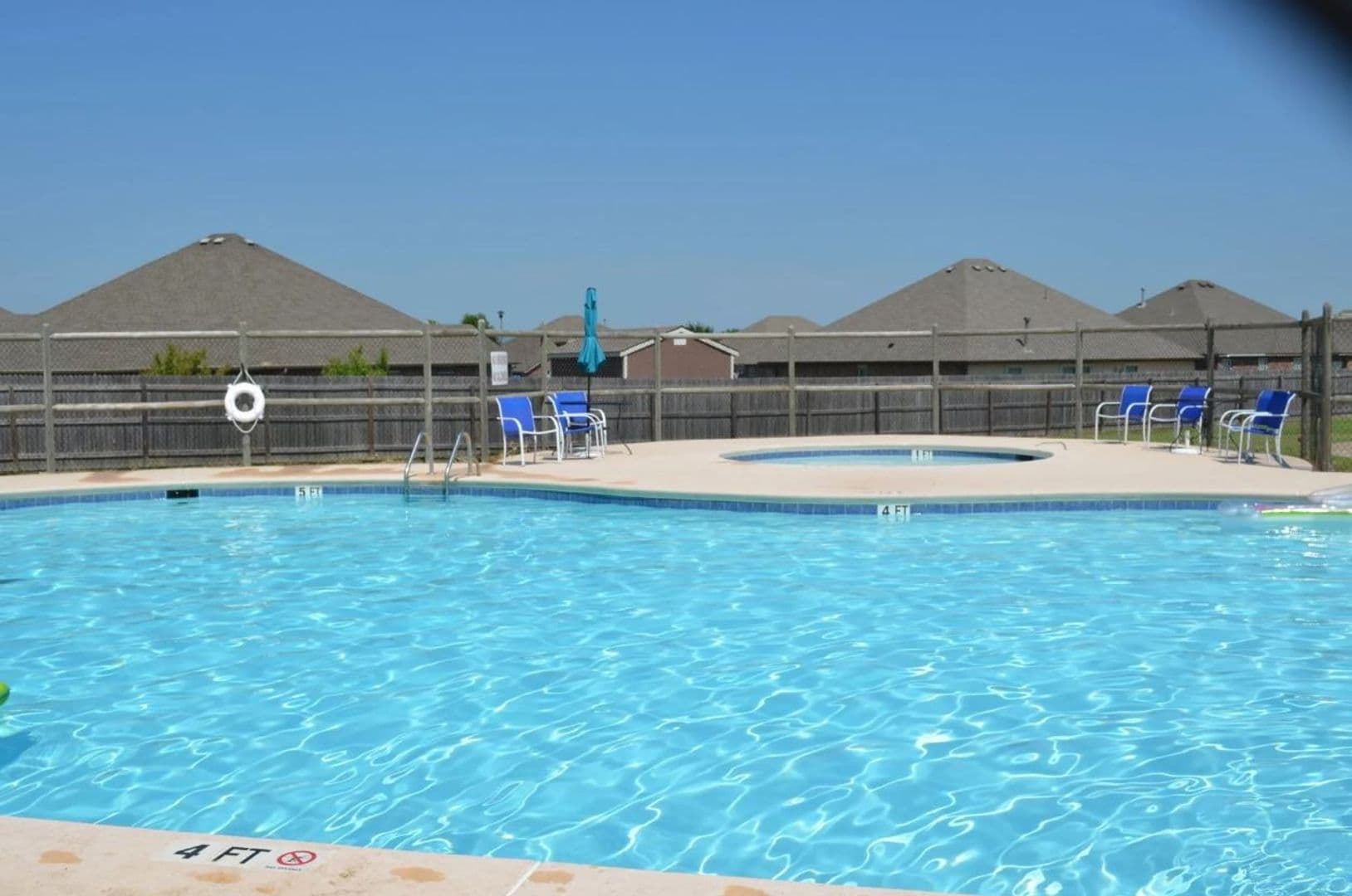Broken Arrow Apartment: 3400 E. Fairmont Street