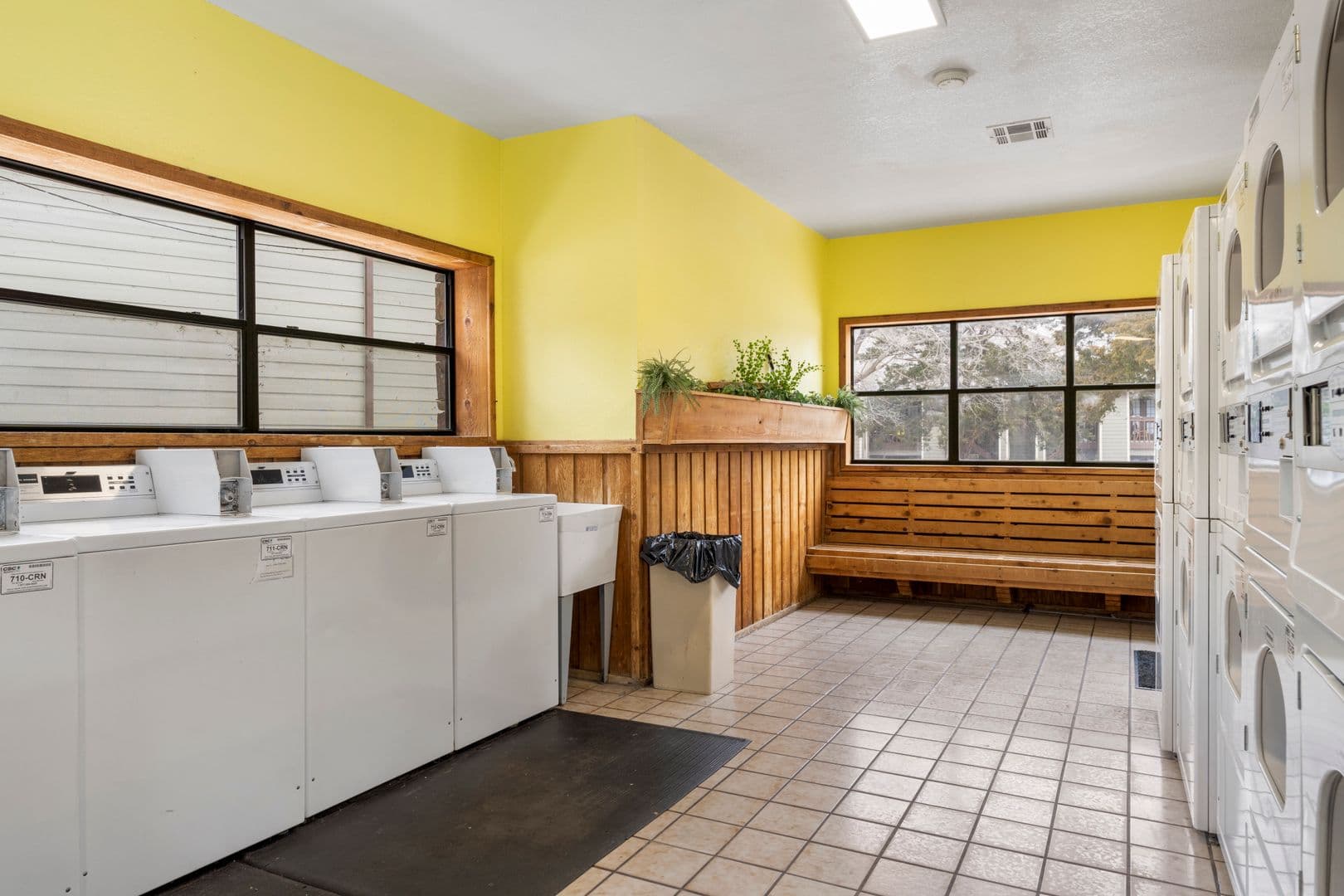 Norman Apartment: 3001 Oak Tree Ave