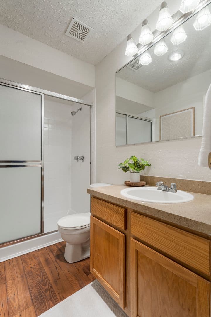 Tulsa Apartment: 8812 S Delaware Ave