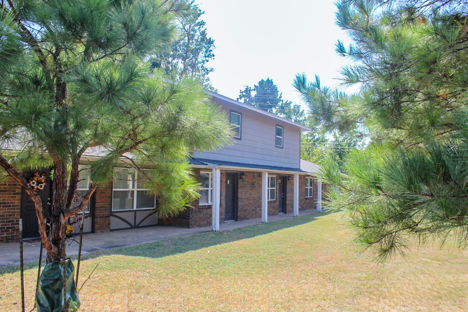 Norman Apartment: 1920 Cherry Stone St