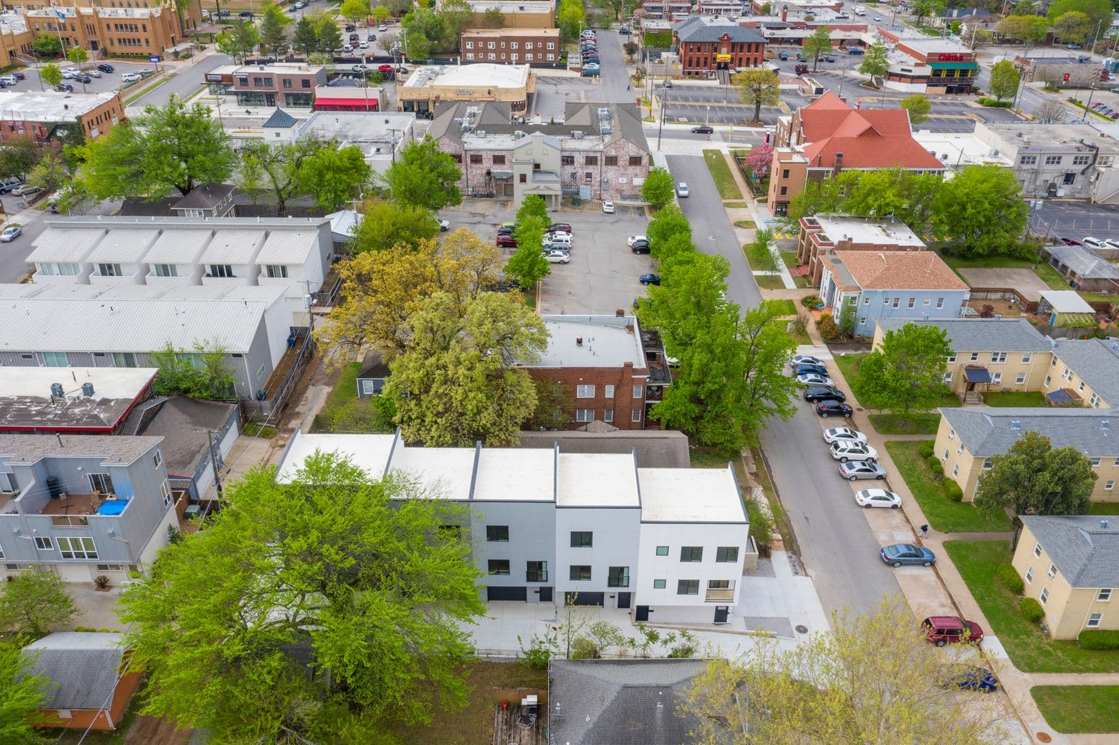Tulsa Apartment: 1411 S Quaker Ave