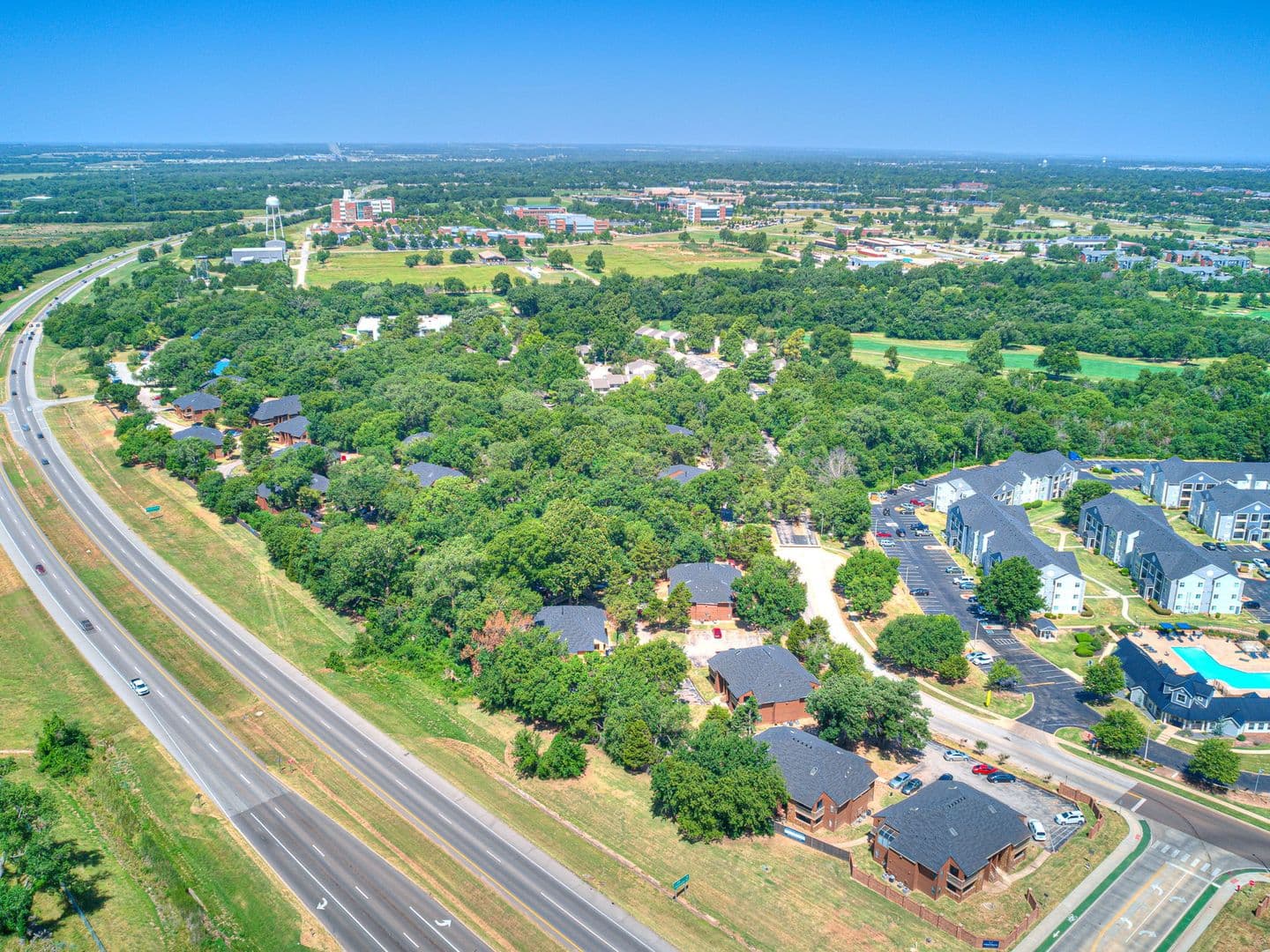 Norman Apartment: 1100 Oak Tree Ave