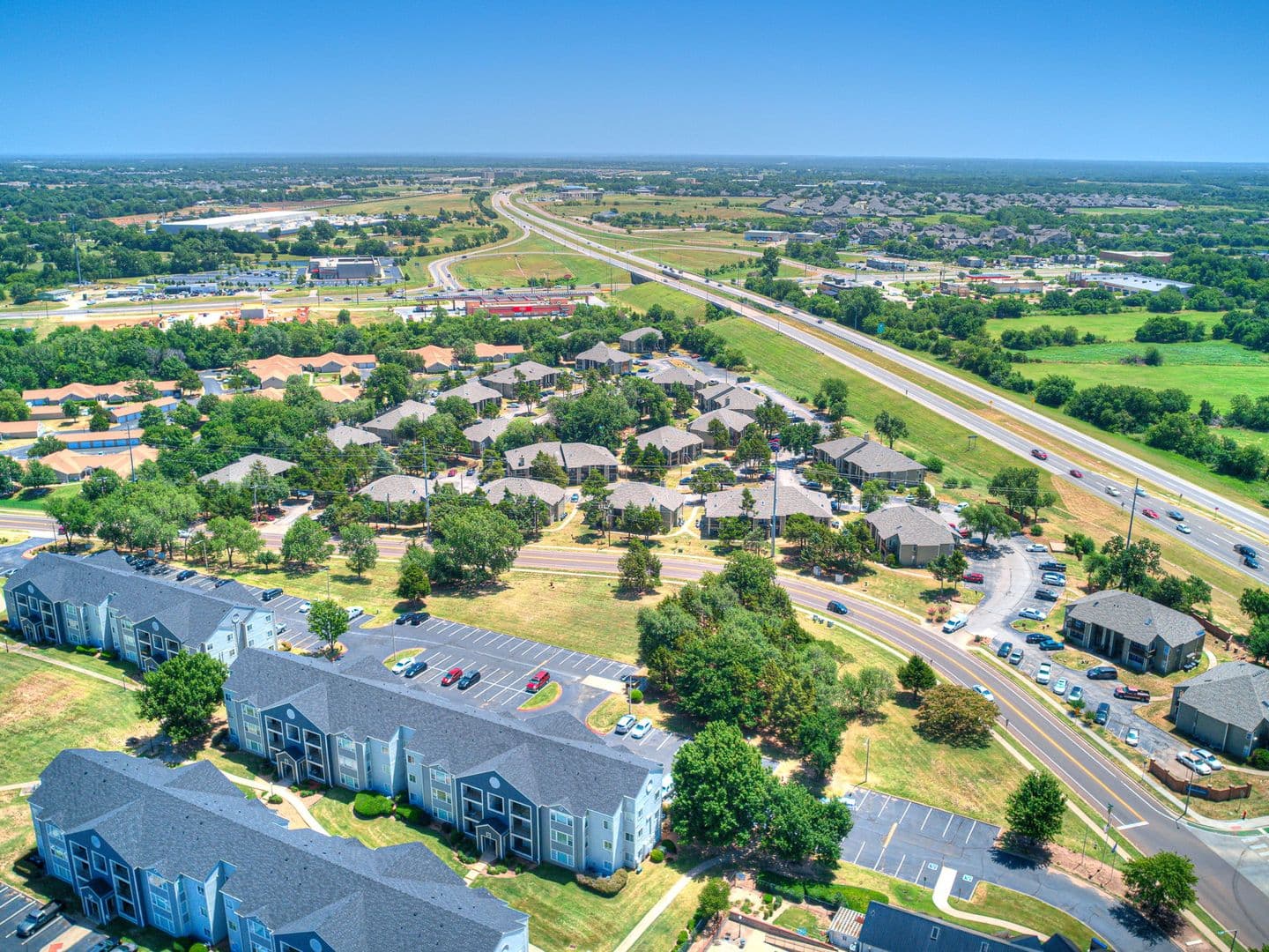Norman Apartment: 3001 Oak Tree Ave