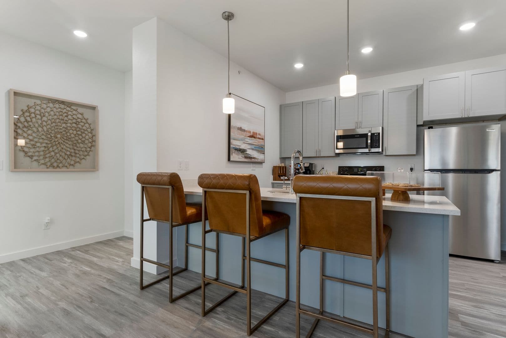 Springdale Apartment: 1510 Powell Street