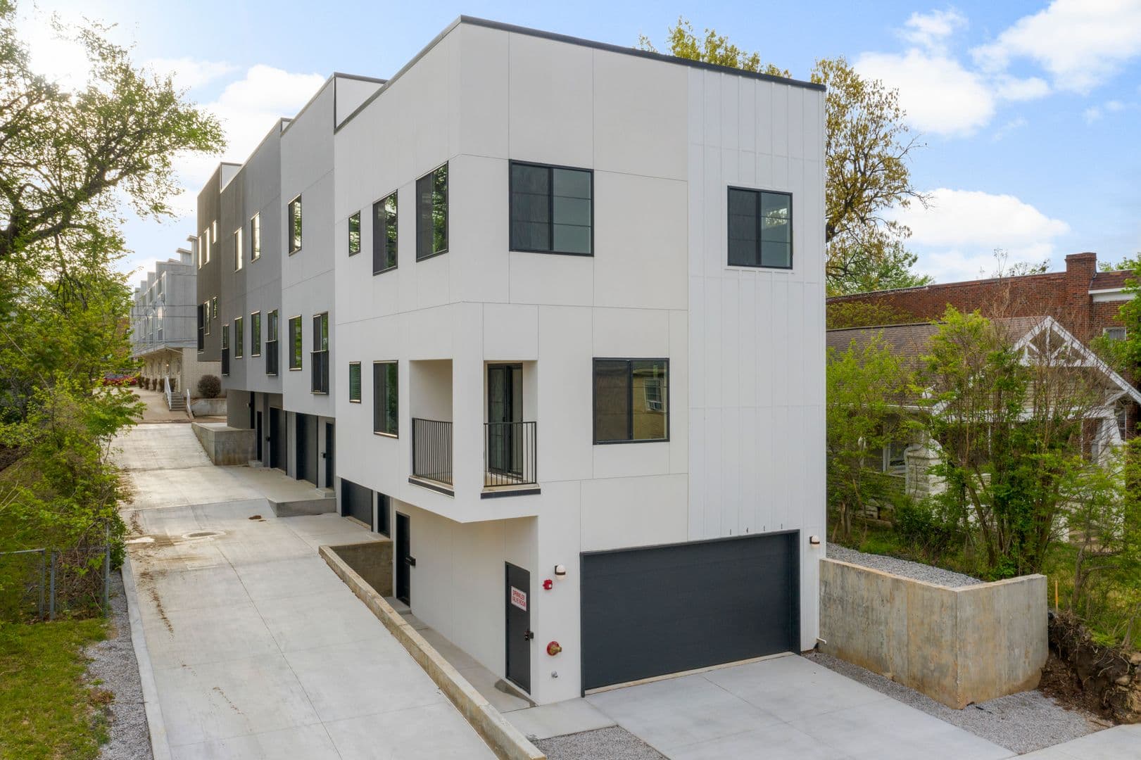 Tulsa Apartment: 1411 S Quaker Ave
