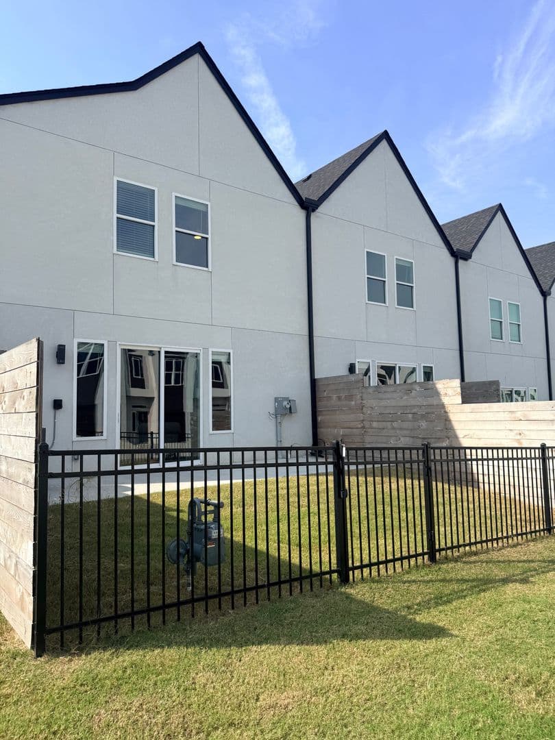 Tulsa Townhome: 7902 S 33rd W Ave