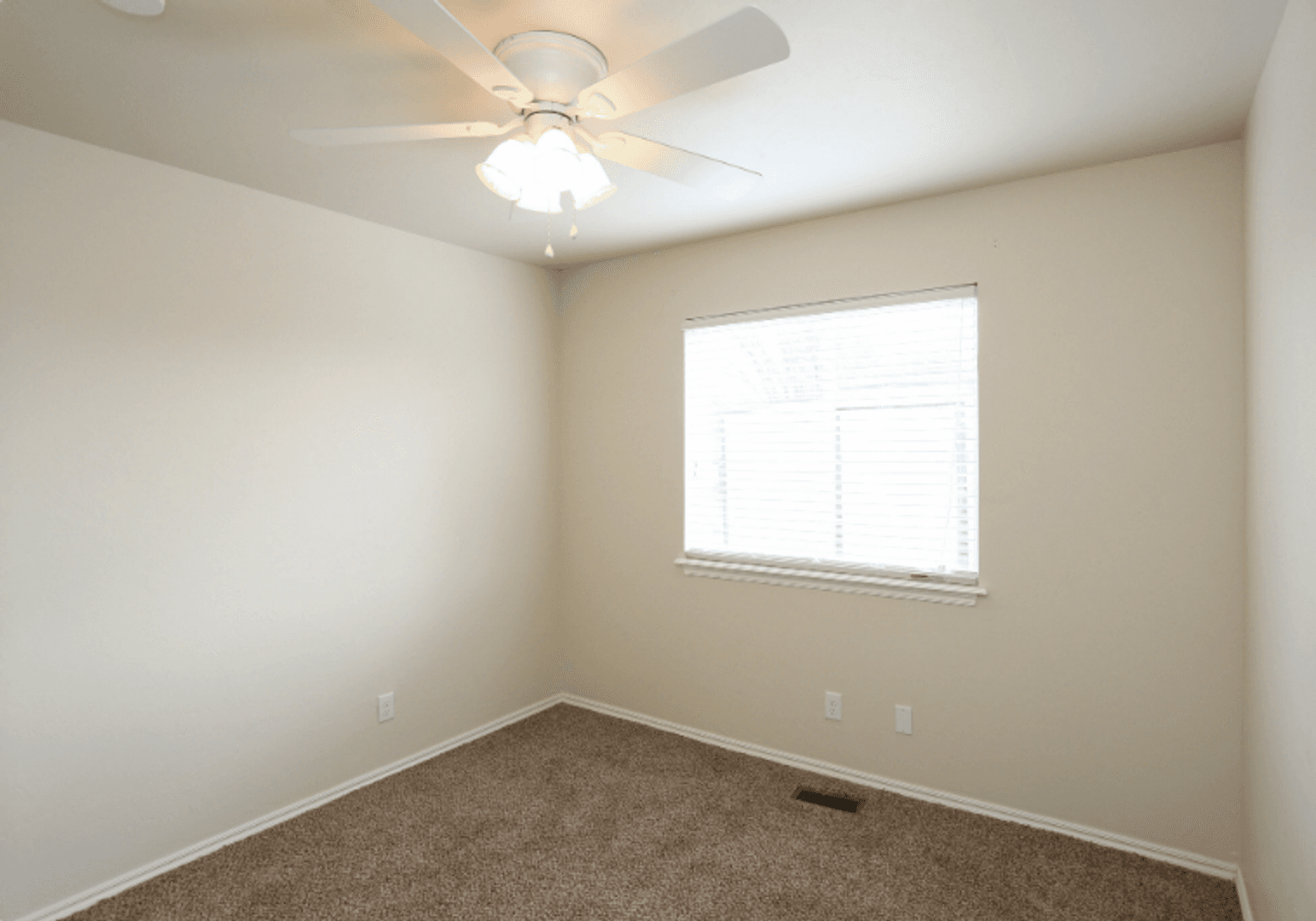Edmond Apartment: 800 Chowning Ave