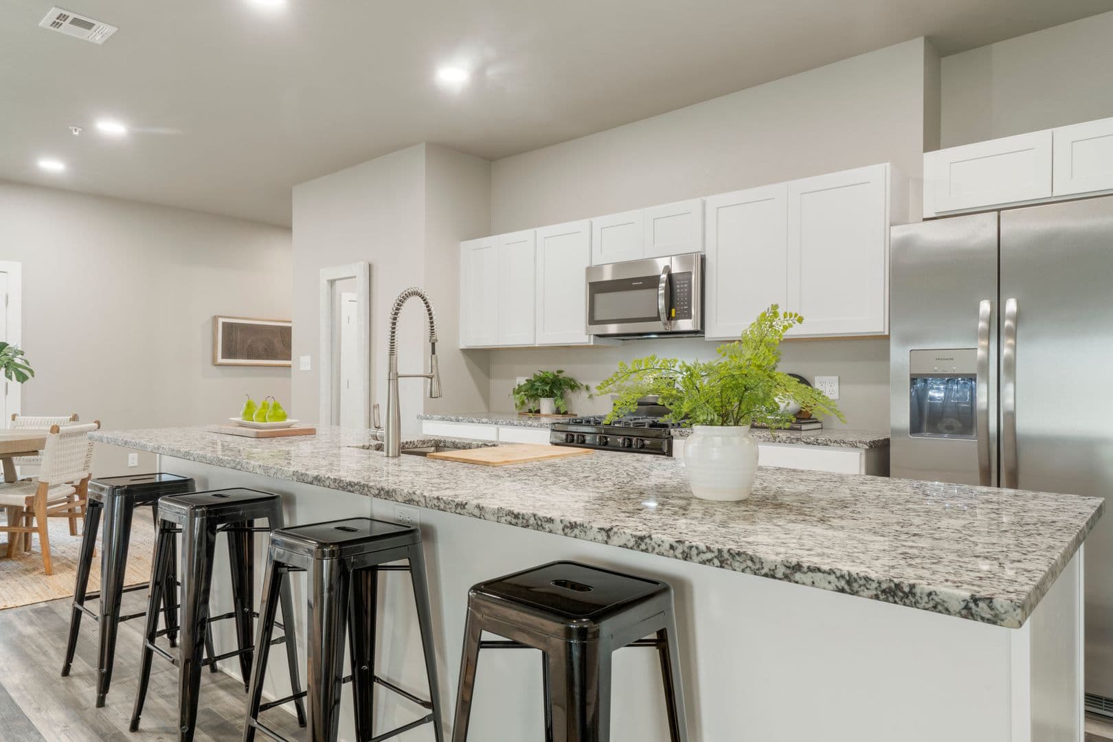 Jenks Apartment: 10700 Douglas Circle