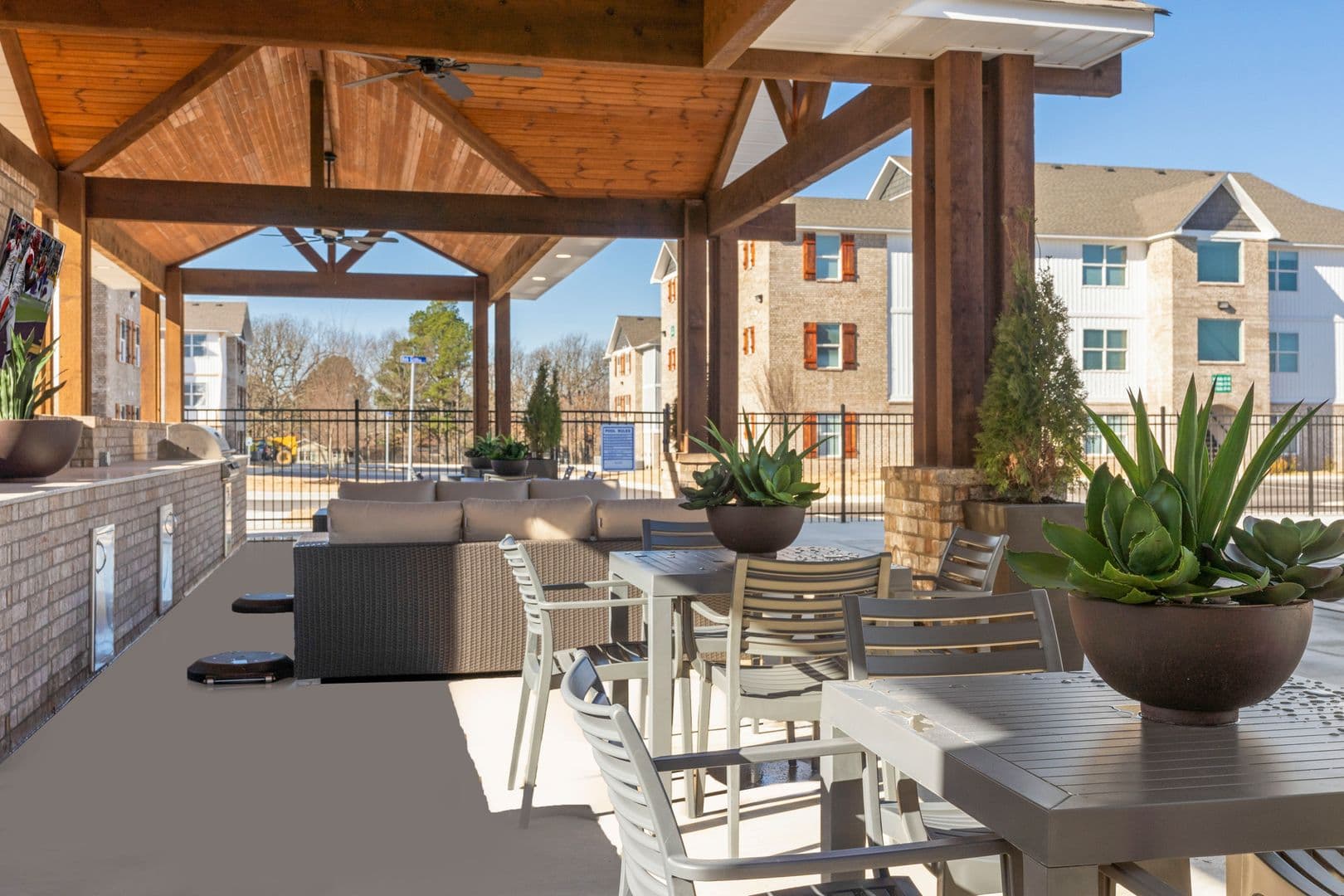 Springdale Apartment: 617 Spallone Blvd