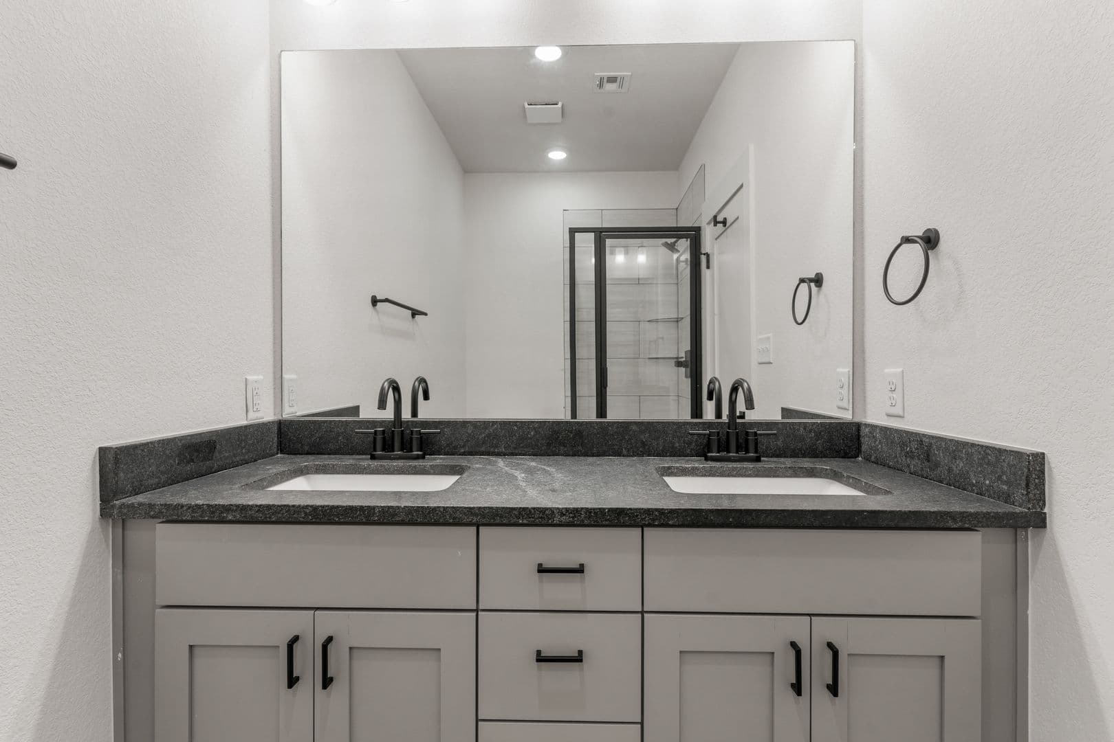 Tulsa Townhome: 17450 W Dearborn Str