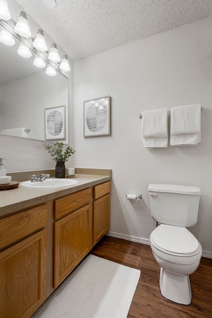 Tulsa Apartment: 8812 S Delaware Ave