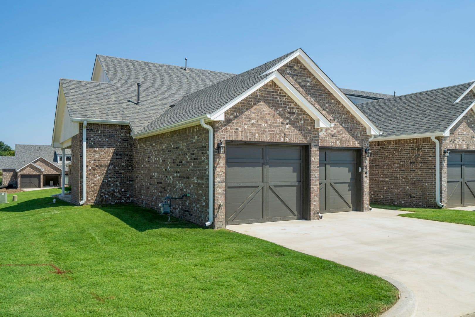 Jenks Apartment: 10700 Douglas Circle