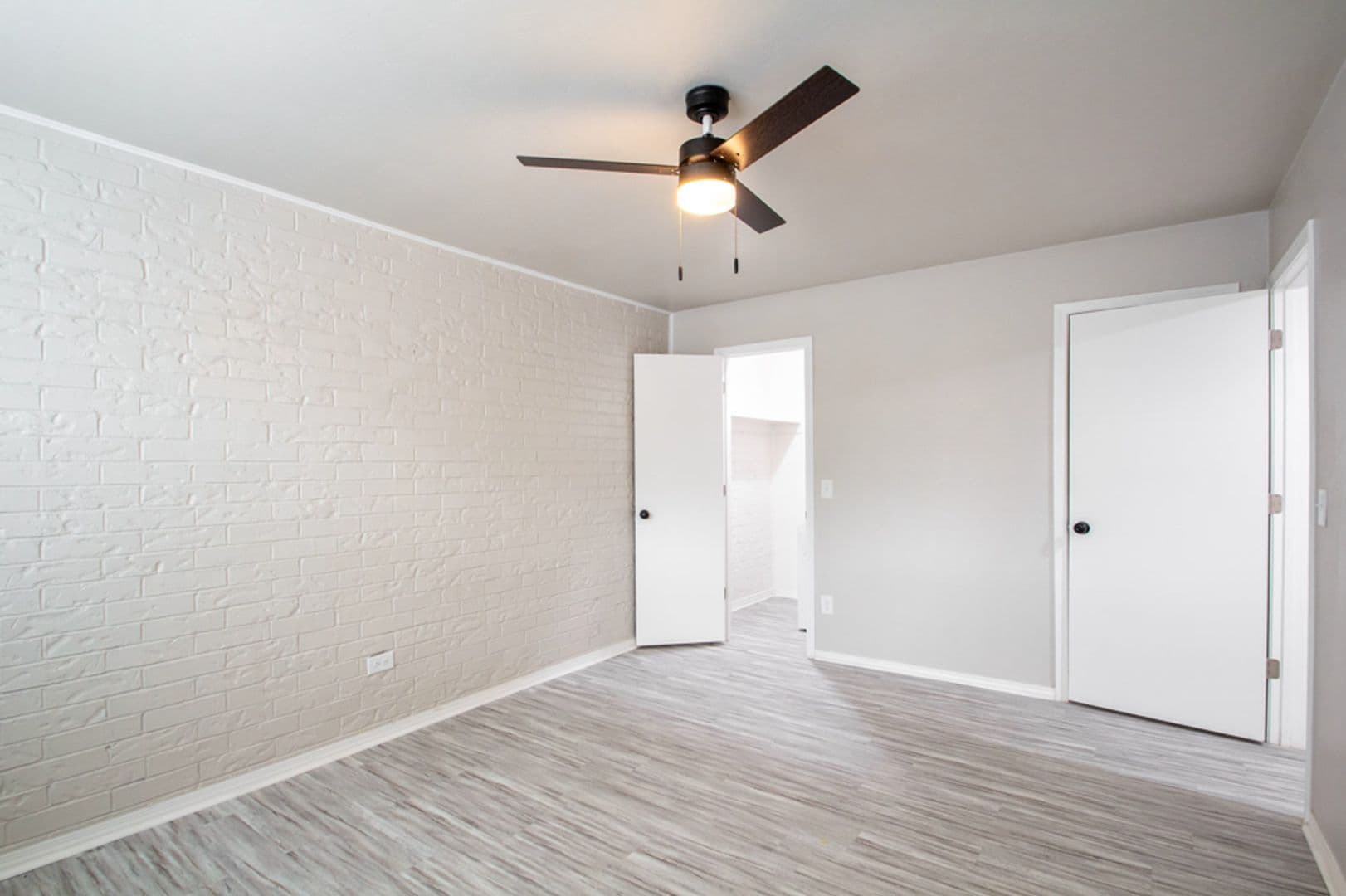 Norman Apartment: 917 24th Ave SW