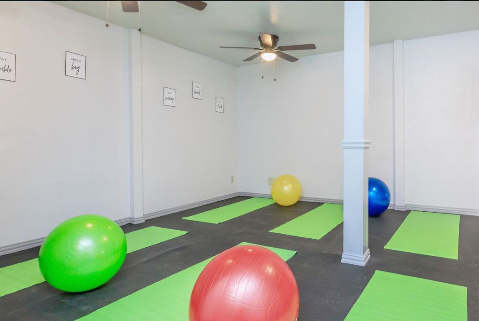 Oklahoma City Apartment: 2700 Indian Creek Blvd
