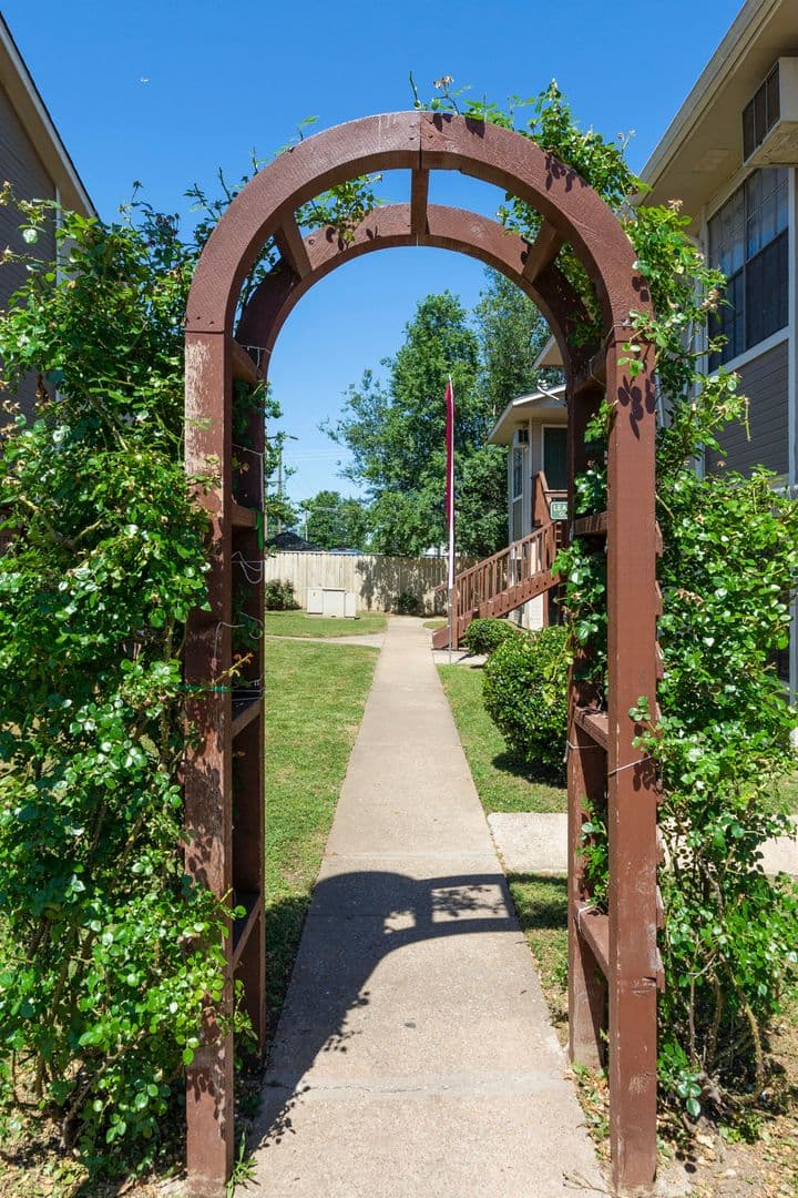 Glenpool Apartment: 1050 E. 141st Street South