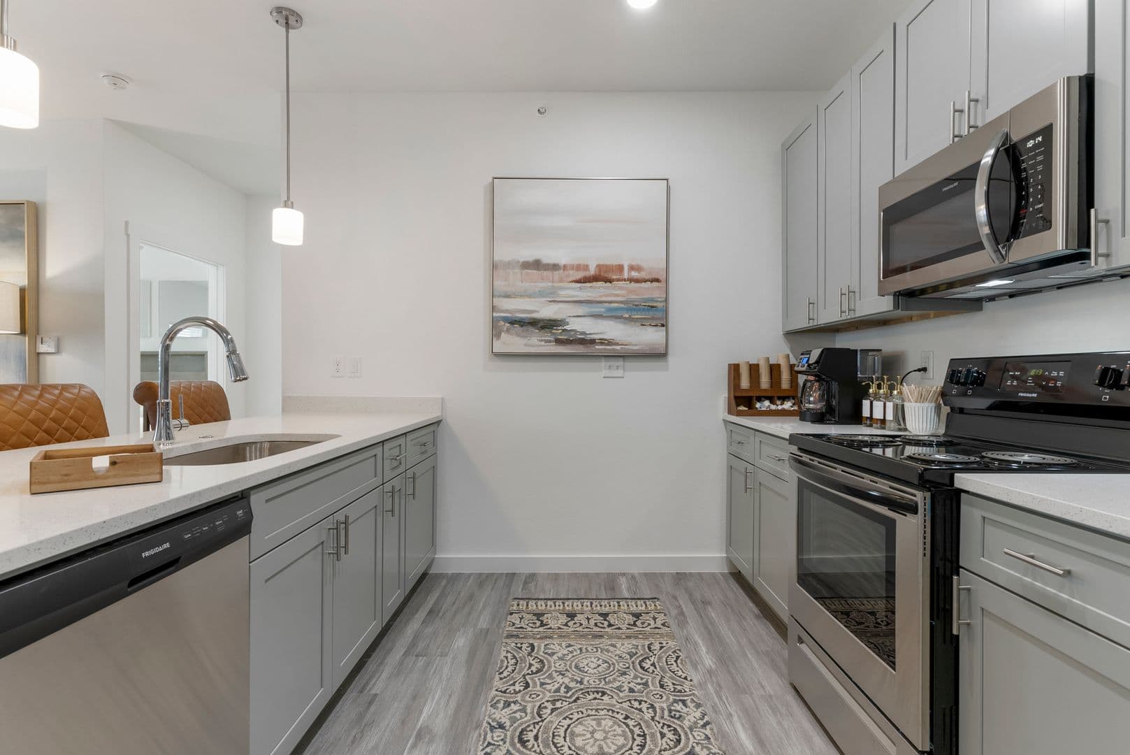 Springdale Apartment: 1510 Powell Street