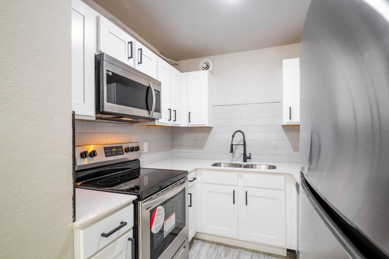 Norman Apartment: 917 24th Ave SW