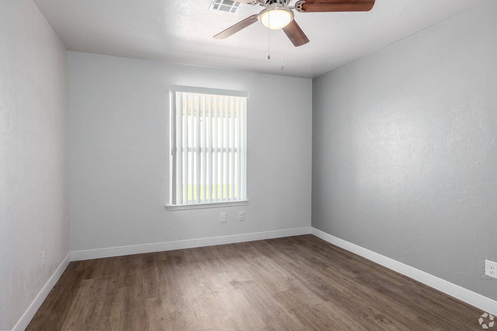 Oklahoma City Apartment: 2700 Indian Creek Blvd