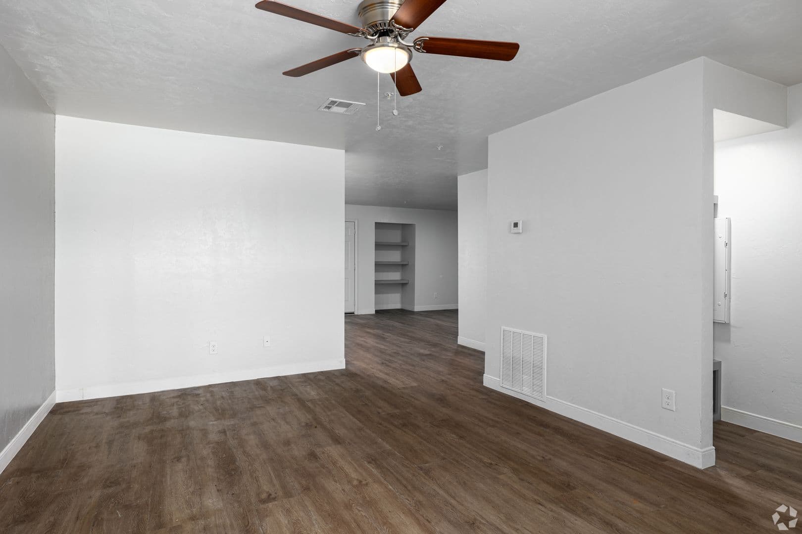 Oklahoma City Apartment: 2700 Indian Creek Blvd