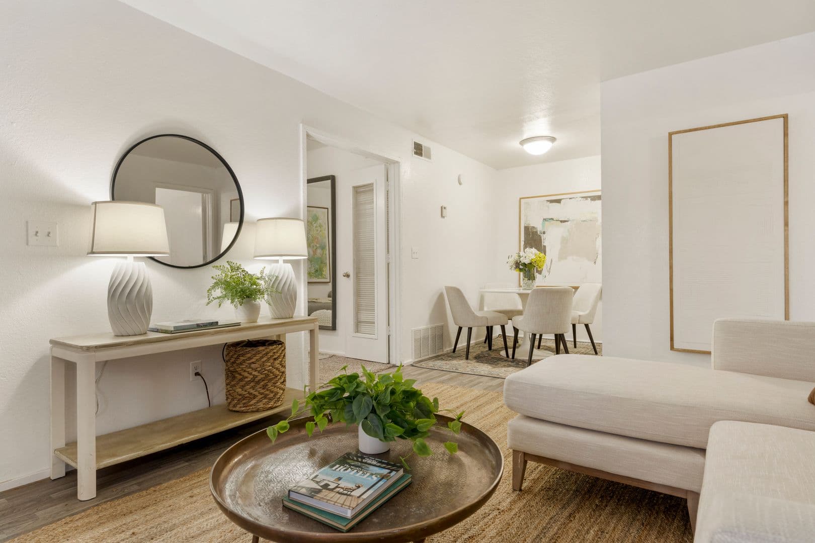 Norman Apartment: 1100 Oak Tree Ave