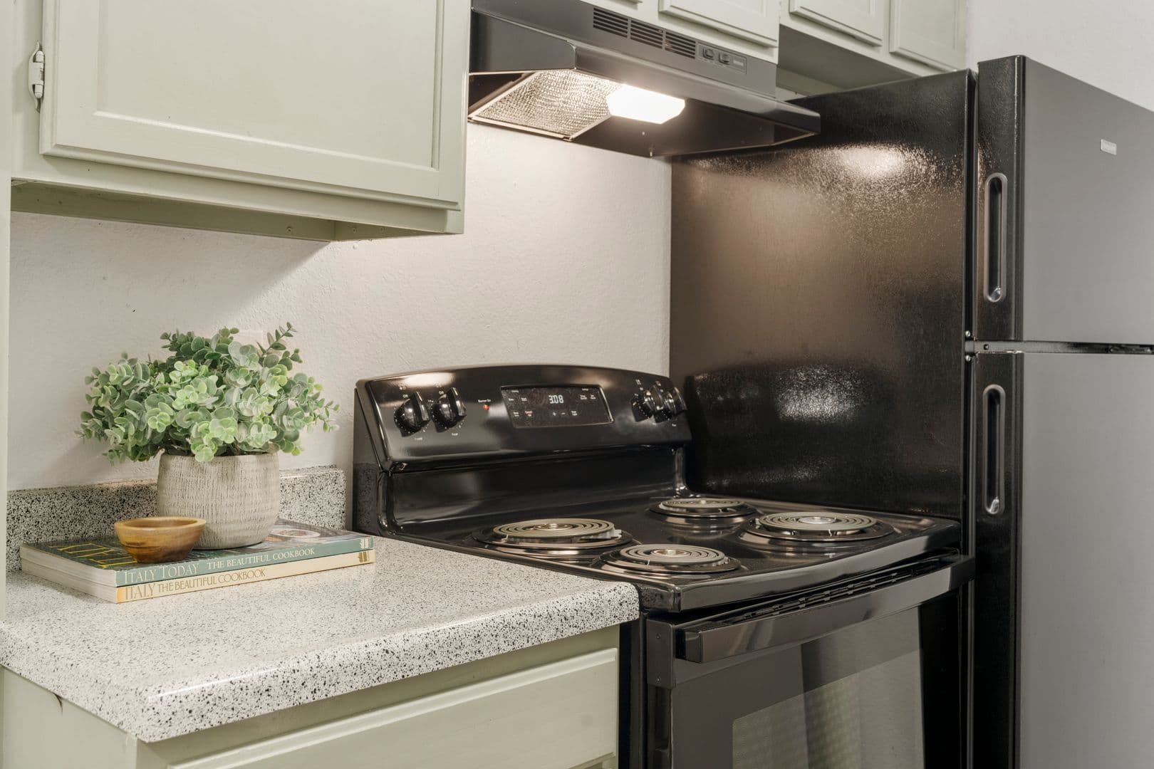 Norman Apartment: 1100 Oak Tree Ave