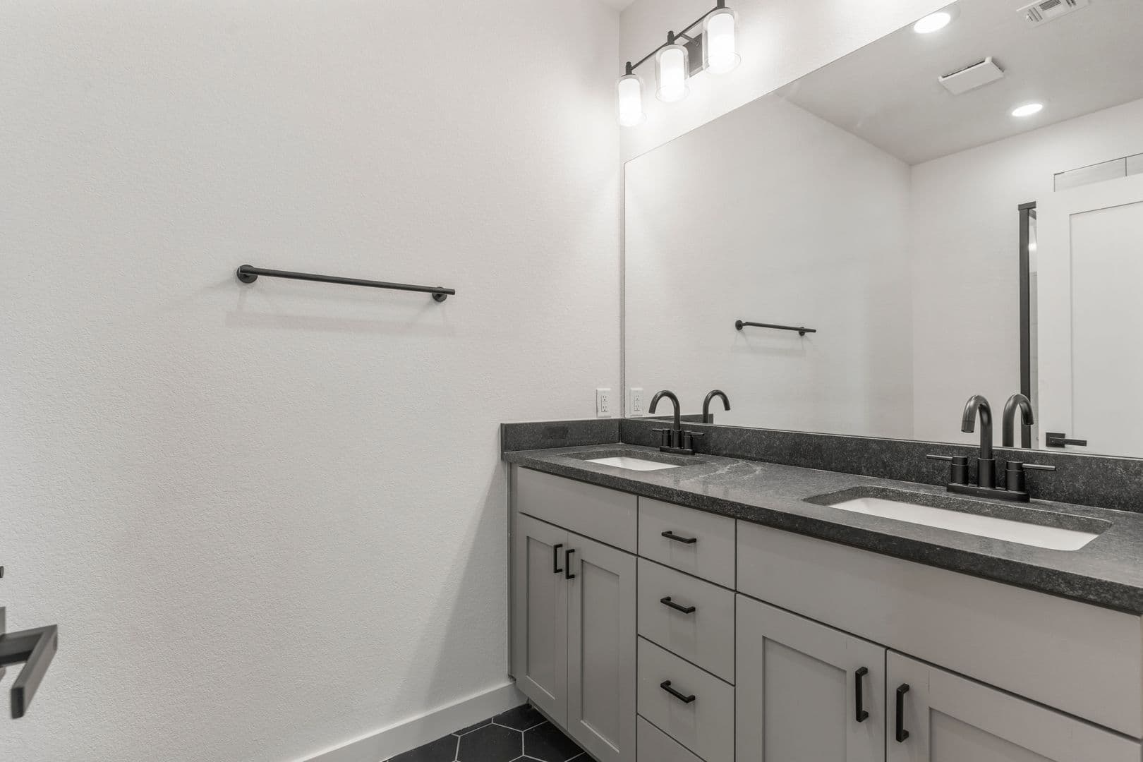 Tulsa Townhome: 17450 W Dearborn Str
