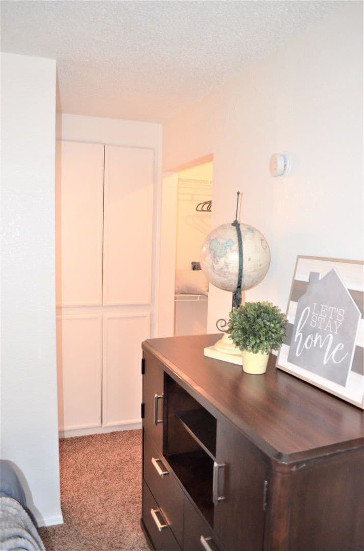 Glenpool Apartment: 1050 E. 141st Street South