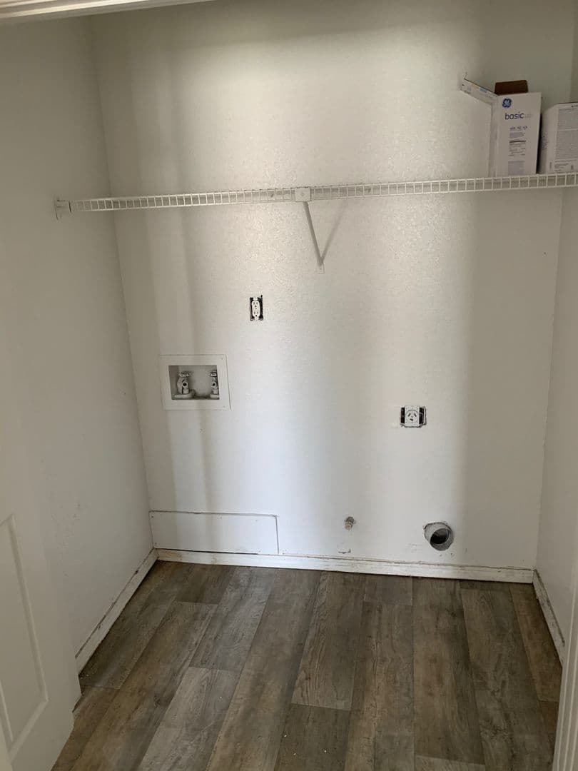 Bixby Apartment: 8336 East 120th Place