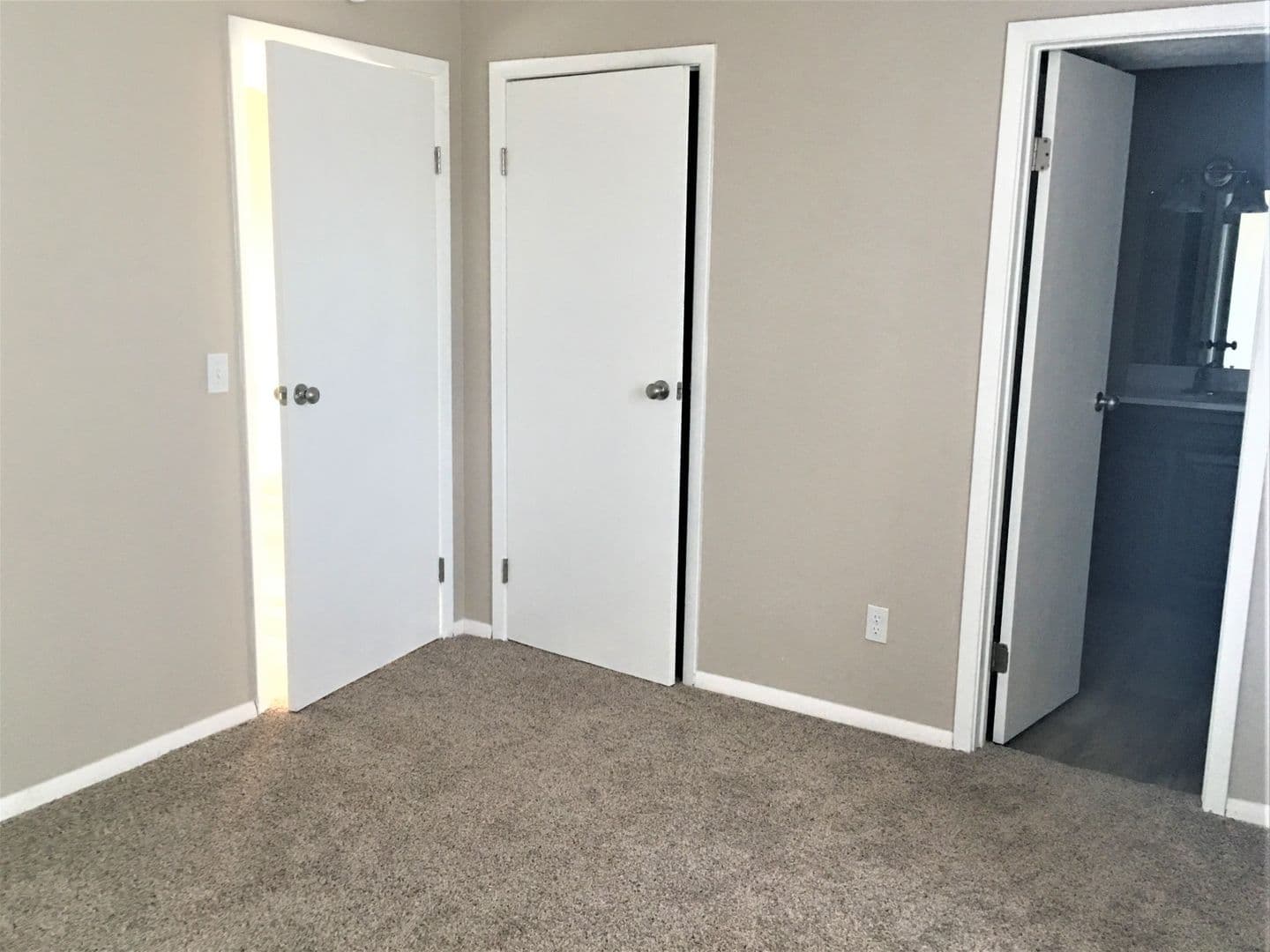 Pryor Apartment: 1111 Sandpiper Drive #2