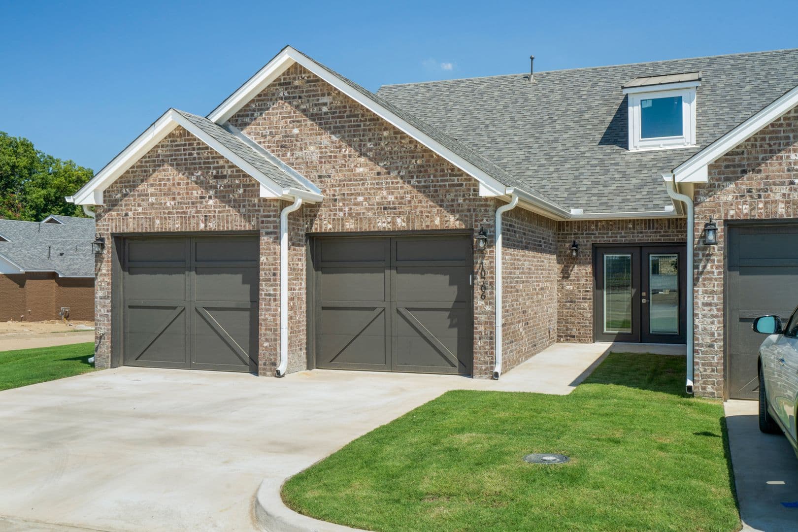 Jenks Apartment: 10700 Douglas Circle