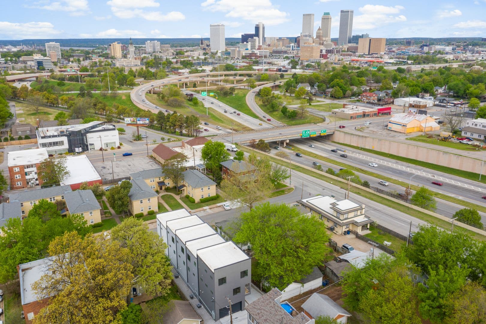 Tulsa Apartment: 1411 S Quaker Ave