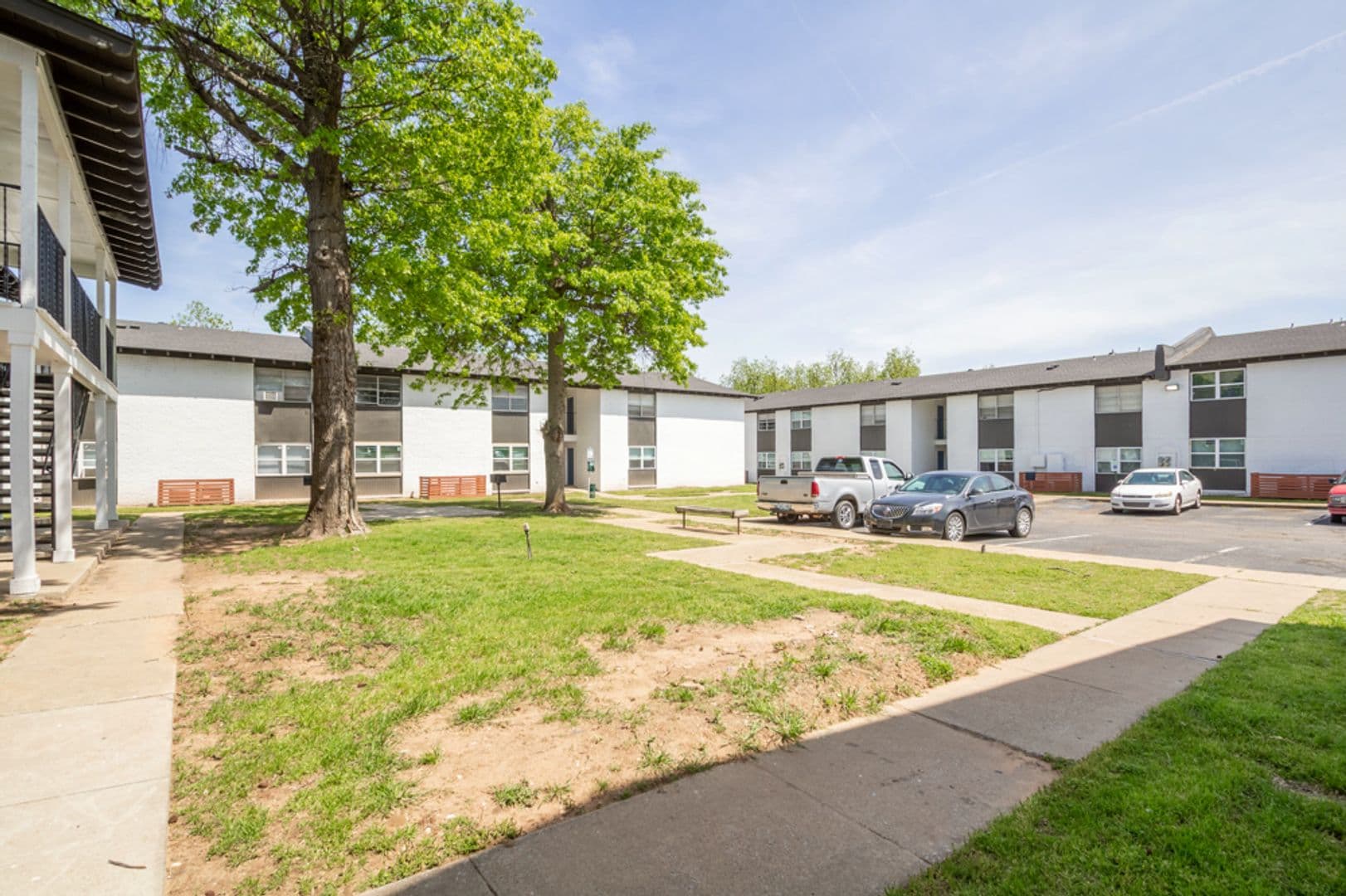 Norman Apartment: 917 24th Ave SW