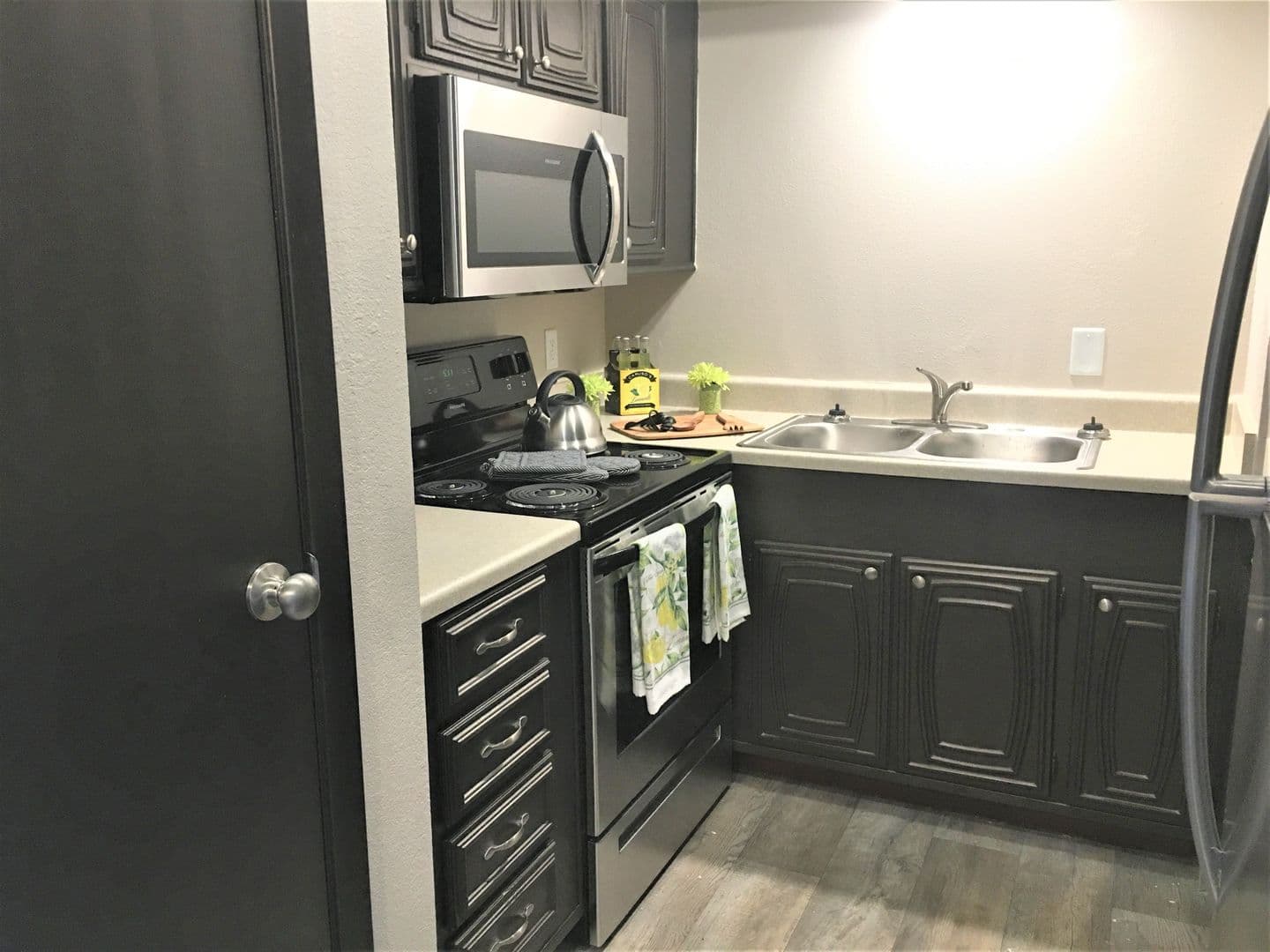 Pryor Apartment: 1111 Sandpiper Drive #2