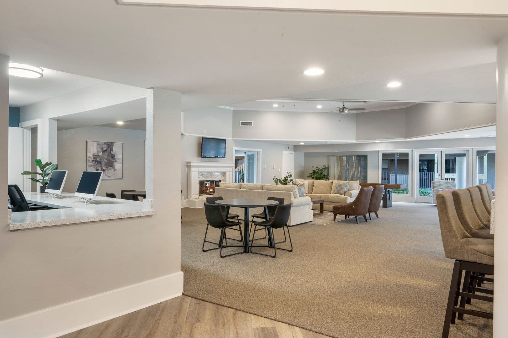 Tulsa Apartment: 10011 S Sheridan Road