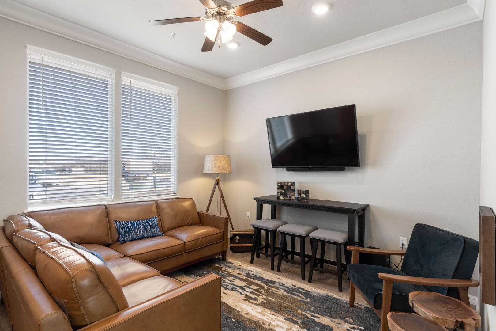 Springdale Apartment: 617 Spallone Blvd