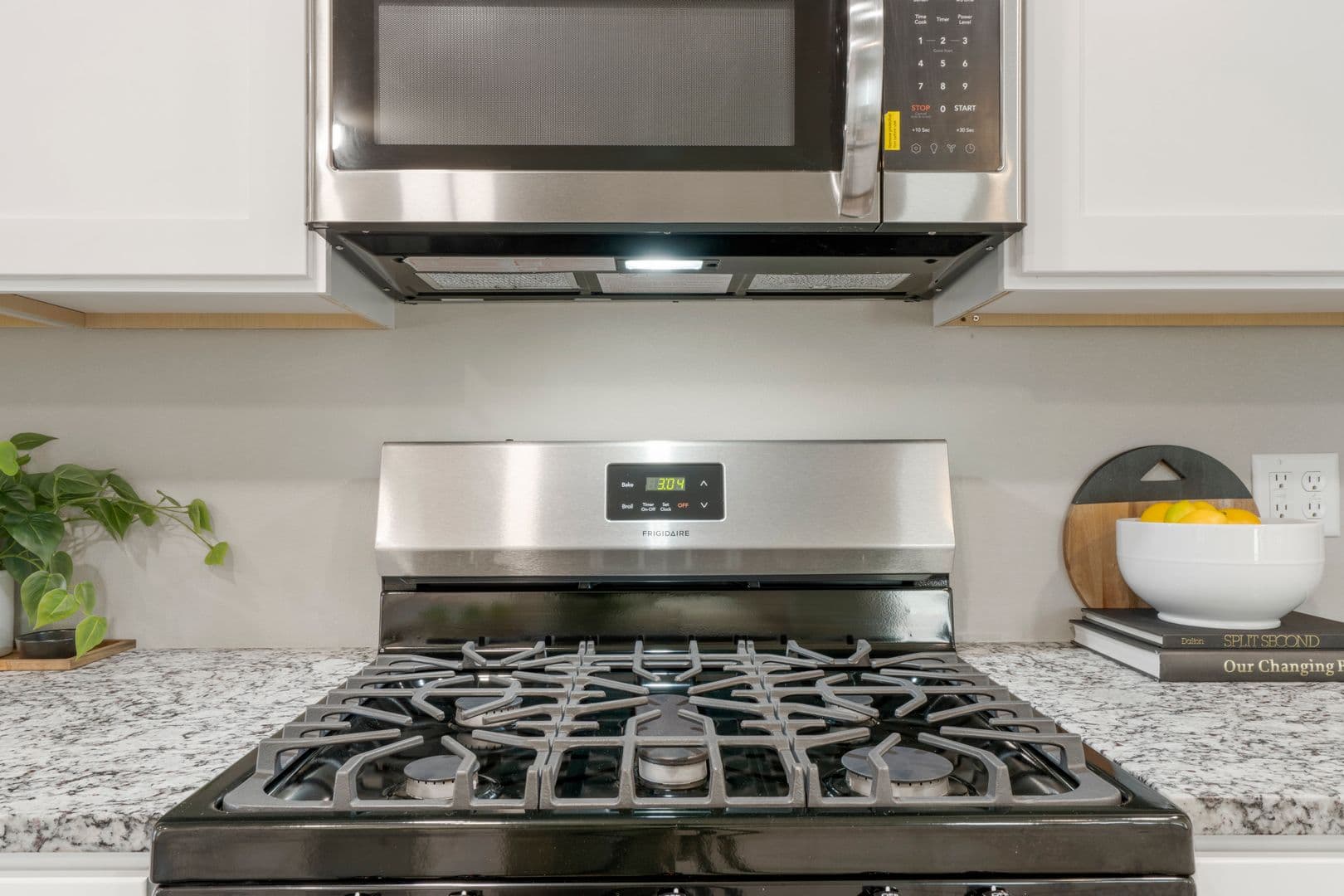 Jenks Apartment: 10700 Douglas Circle