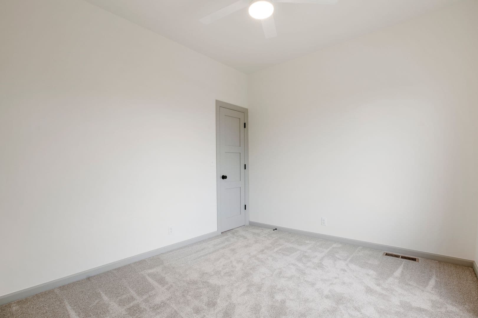 Tulsa Apartment: 1411 S Quaker Ave