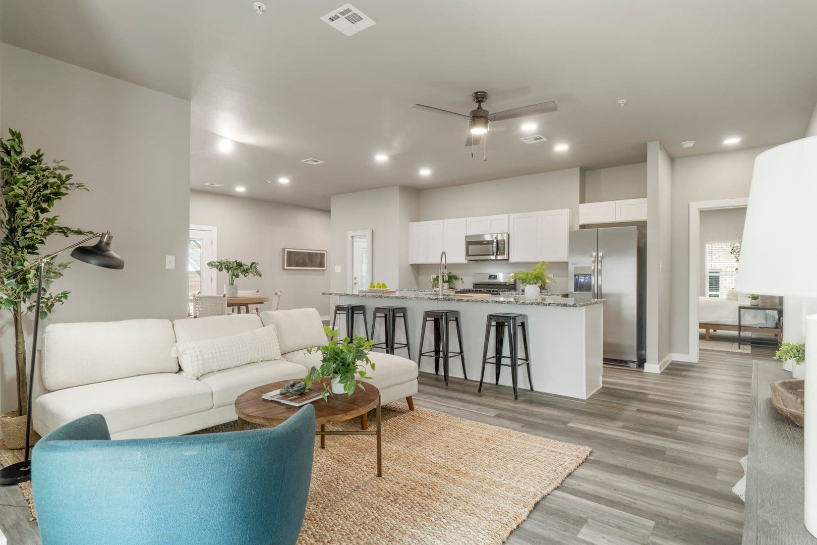 Jenks Apartment: 10700 Douglas Circle