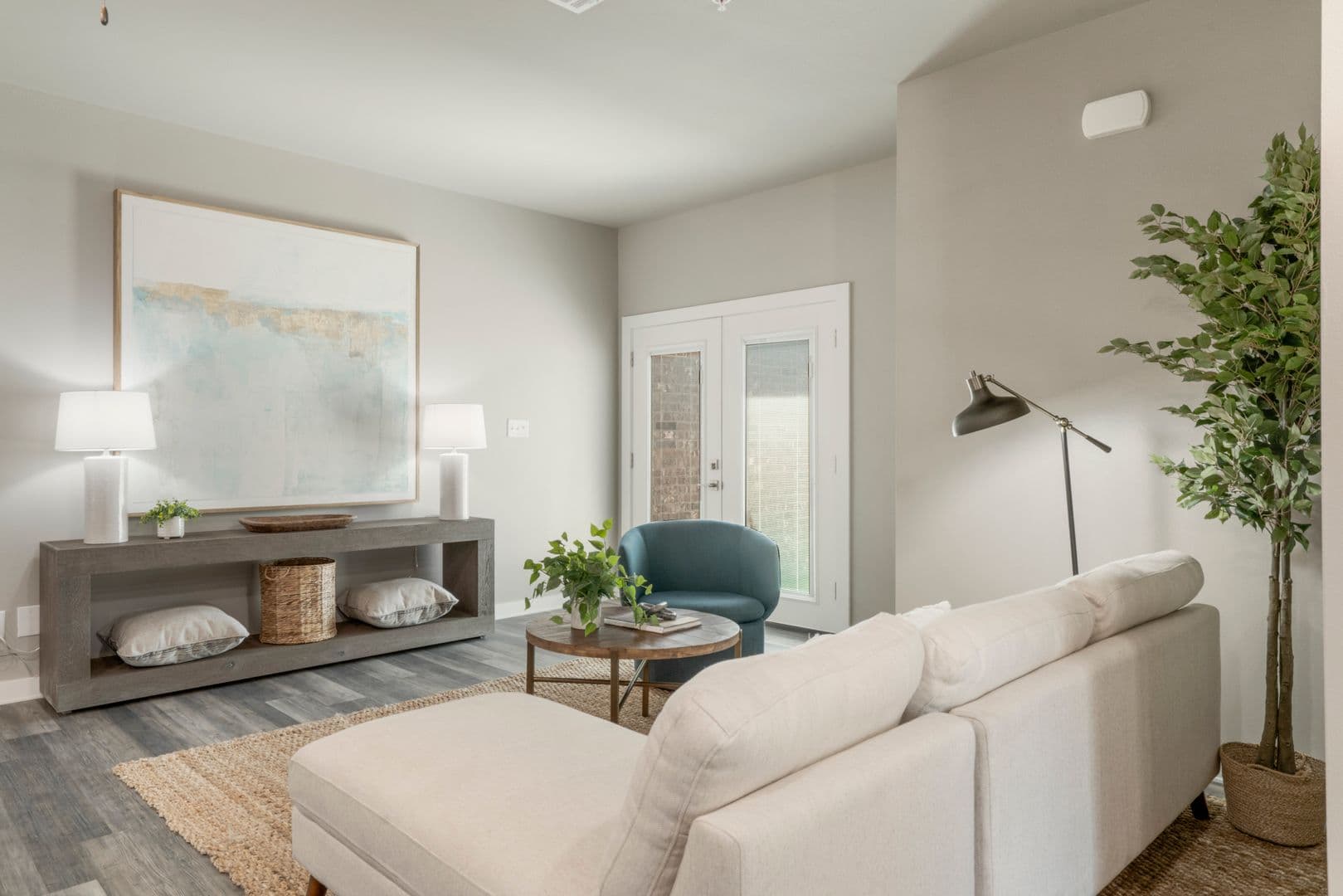 Jenks Apartment: 10700 Douglas Circle