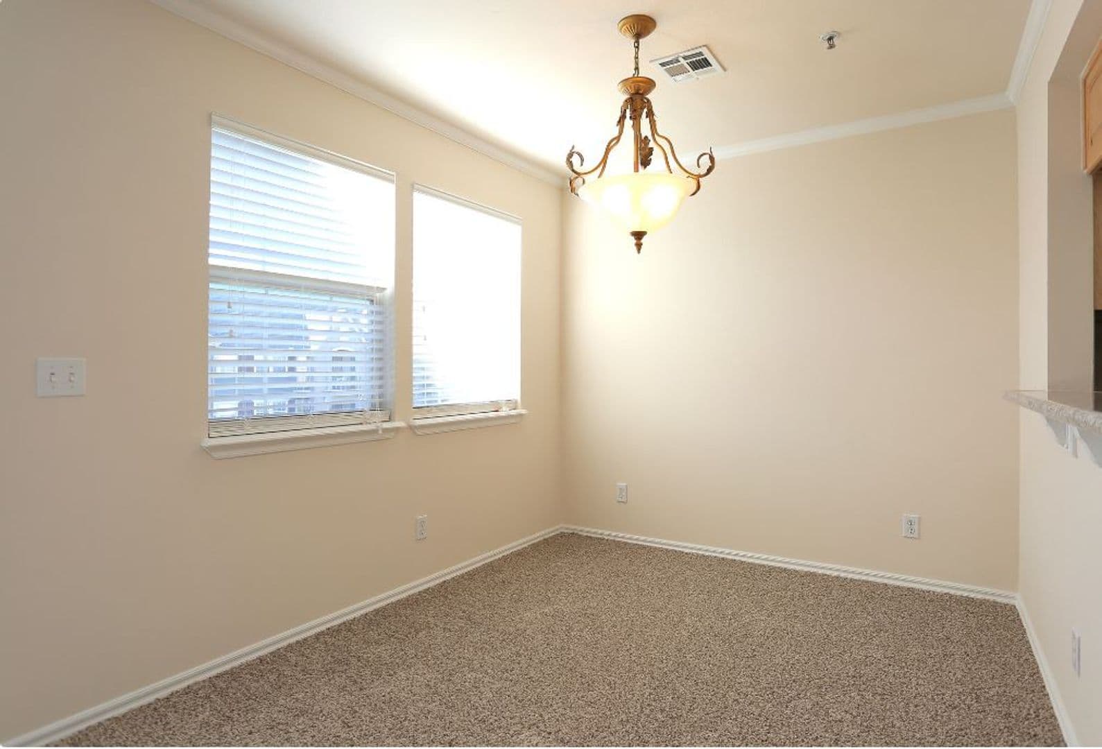 Tulsa Apartment: 4733 S Harvard Ave