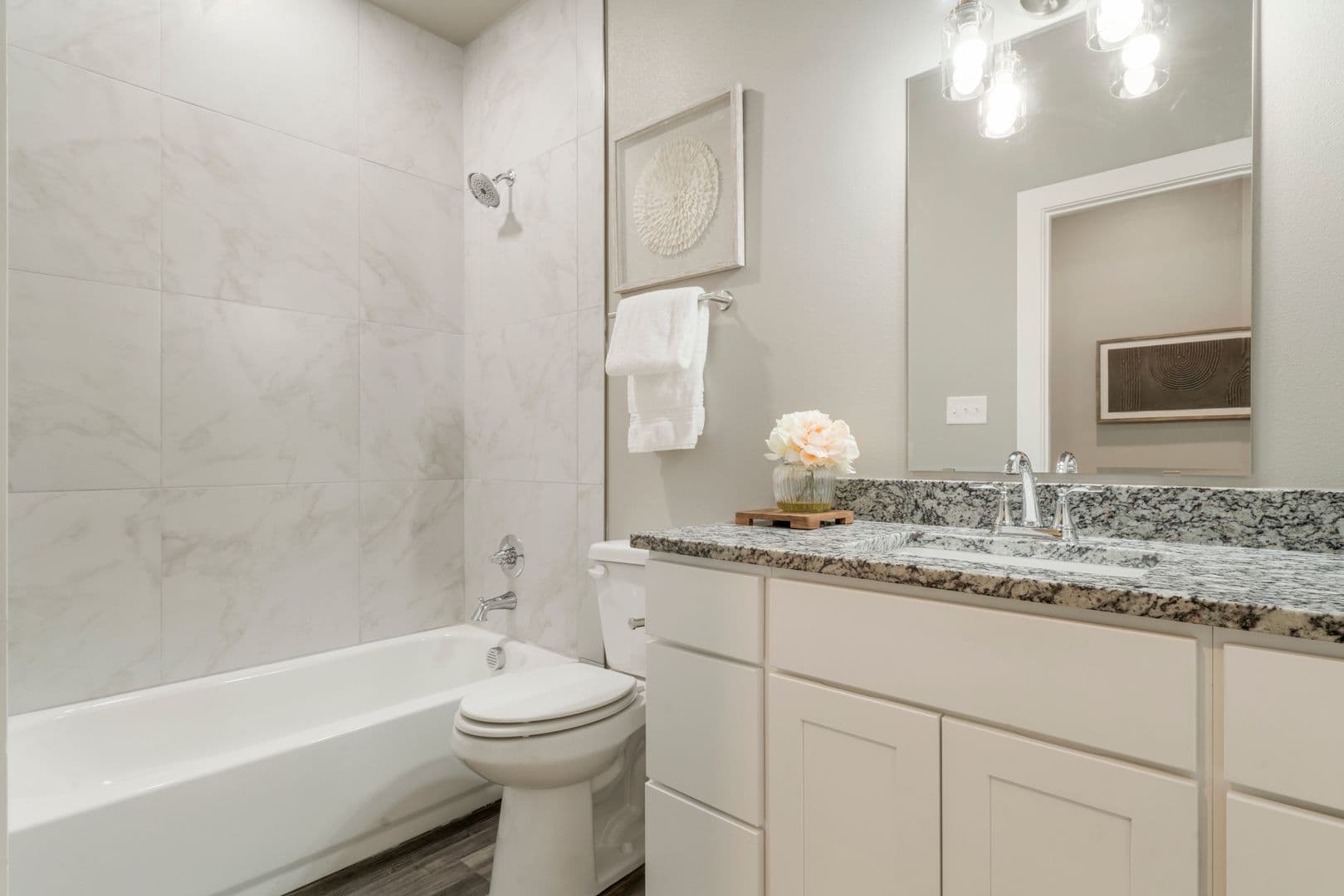 Jenks Apartment: 10700 Douglas Circle