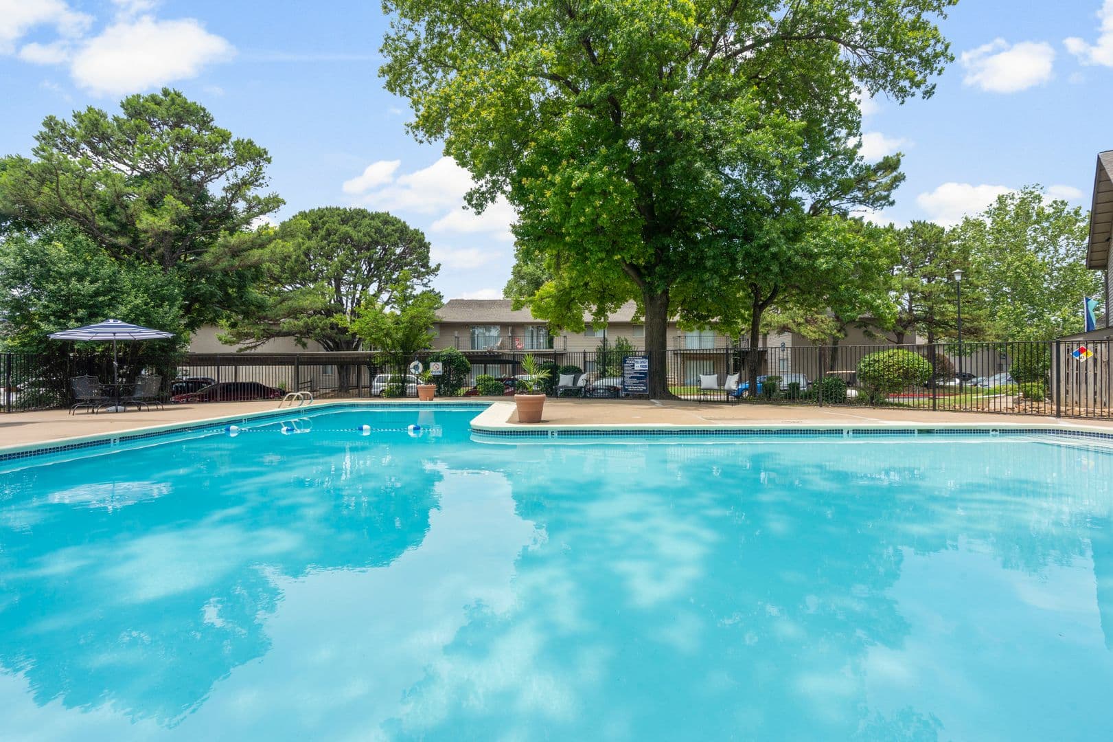 Tulsa Apartment: 8812 S Delaware Ave