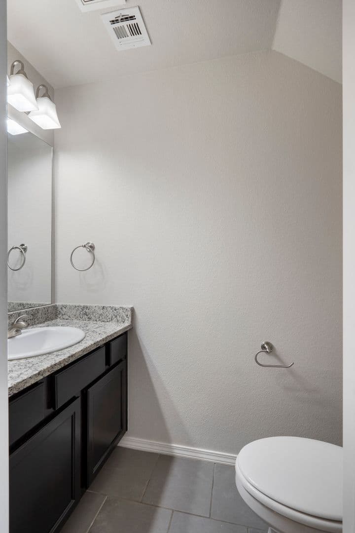 Tulsa Apartment: 5012 South Quaker Ave