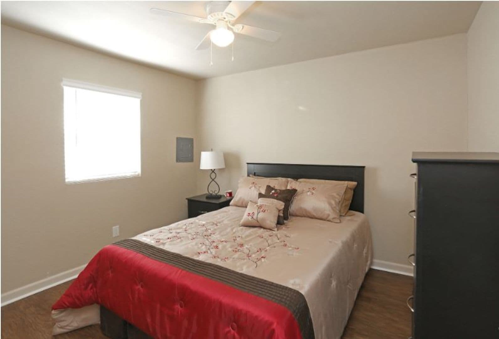 Norman Apartment: 2400 W Brooks St