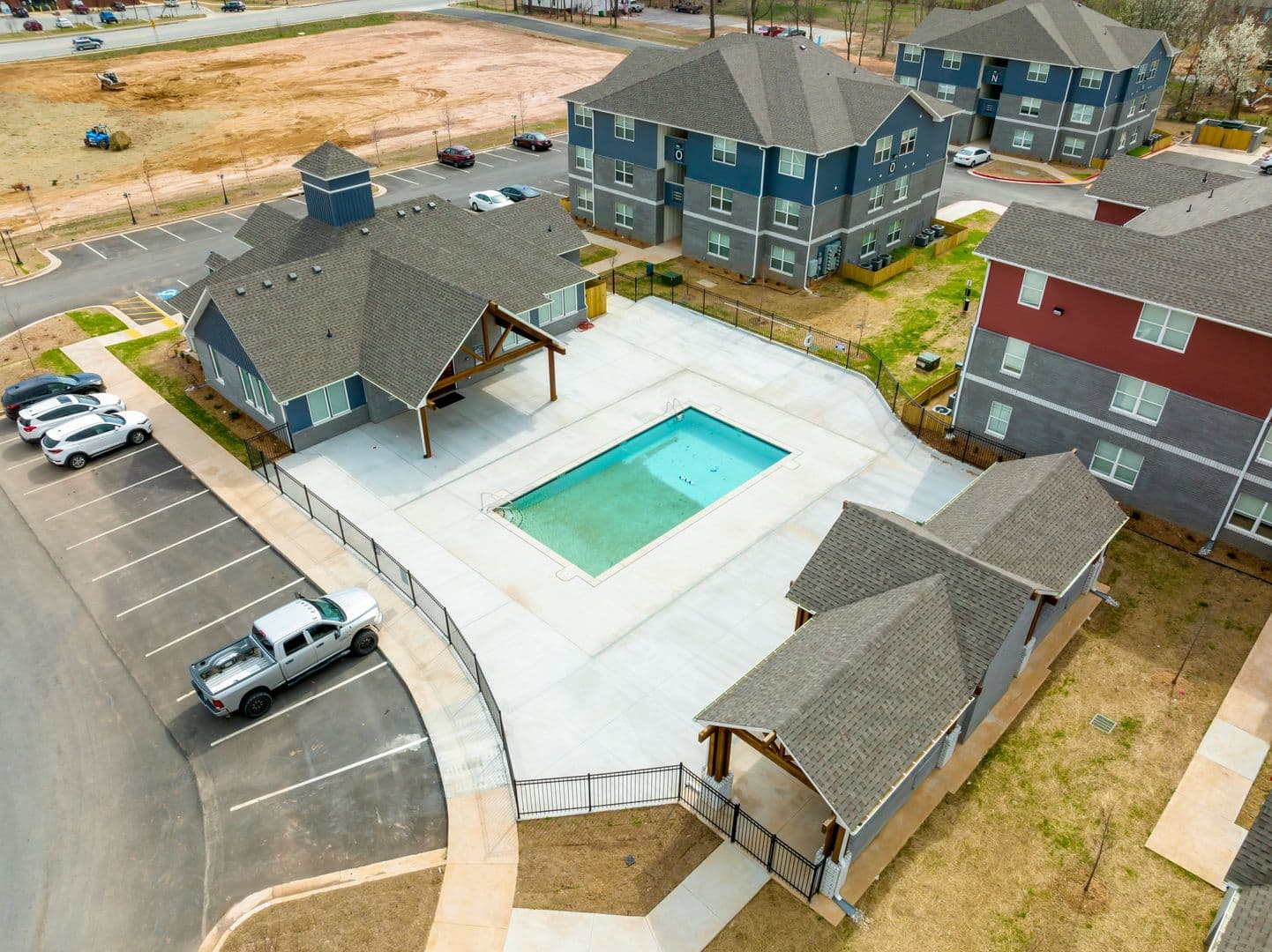 Springdale Apartment: 3324 S Old Missouri Rd