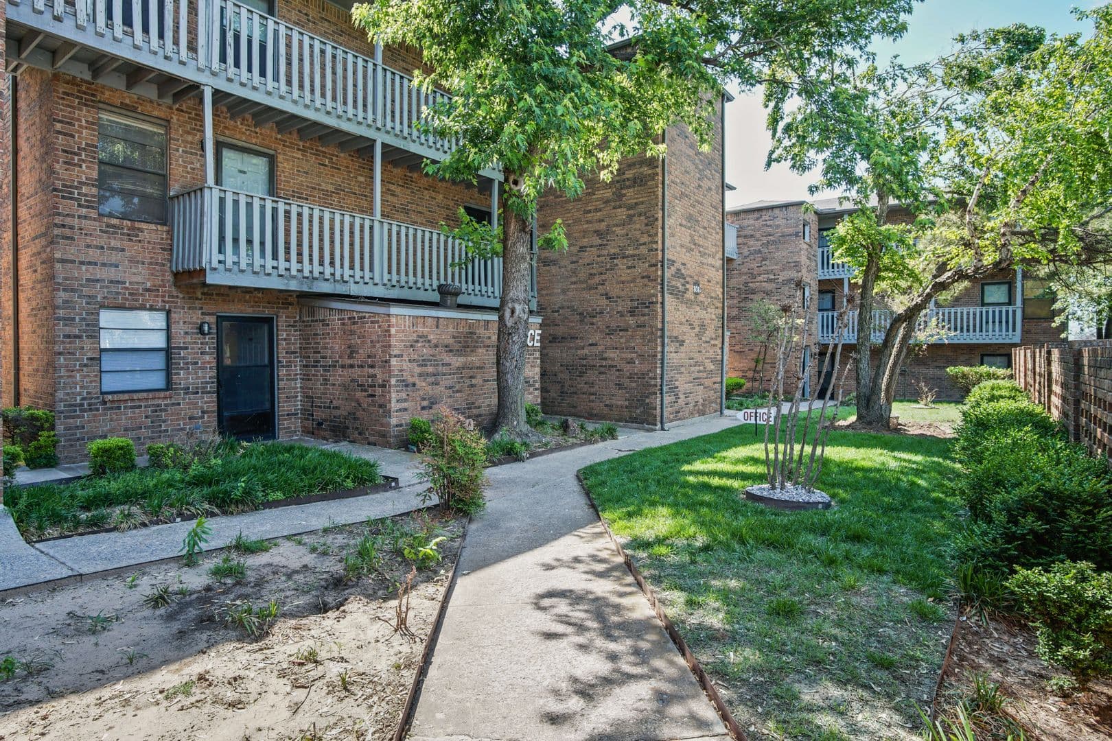 Oklahoma City Apartment: 800 N. Meridian Ave