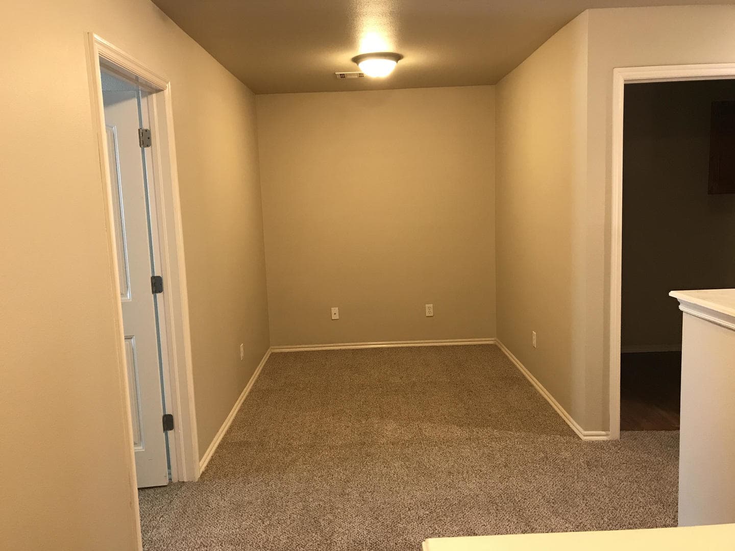 Tulsa Apartment: 1918 S. 82nd East Avenue