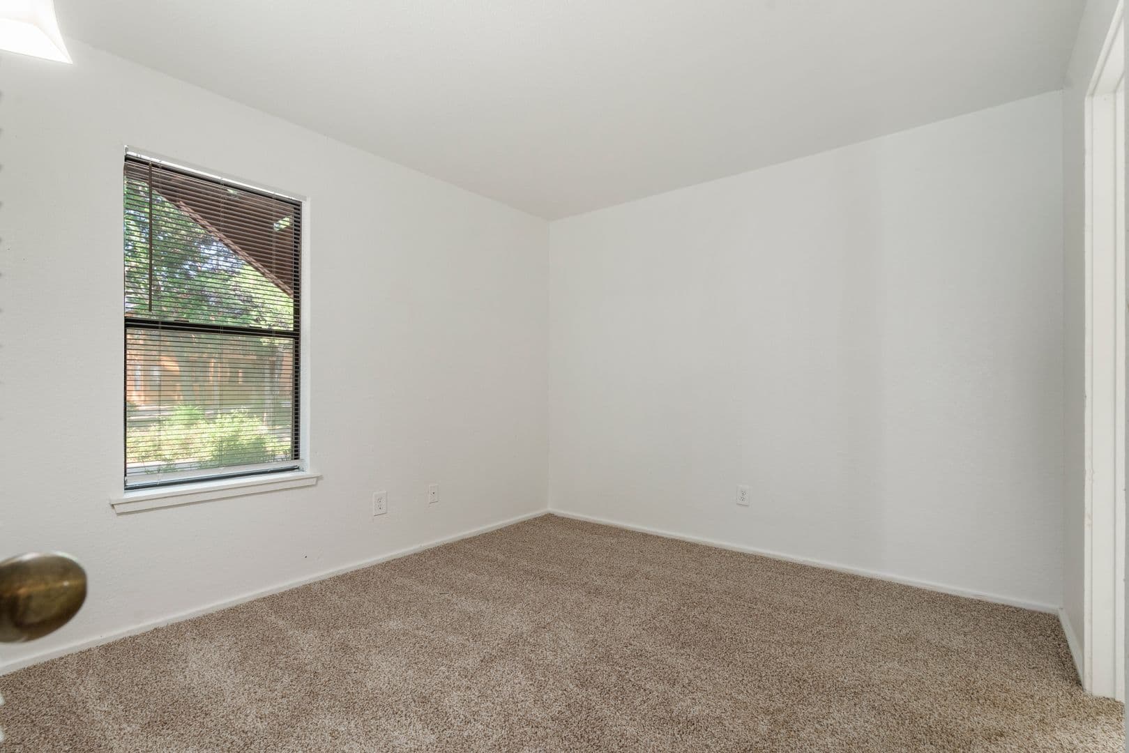 Norman Apartment: 3001 Oak Tree Ave